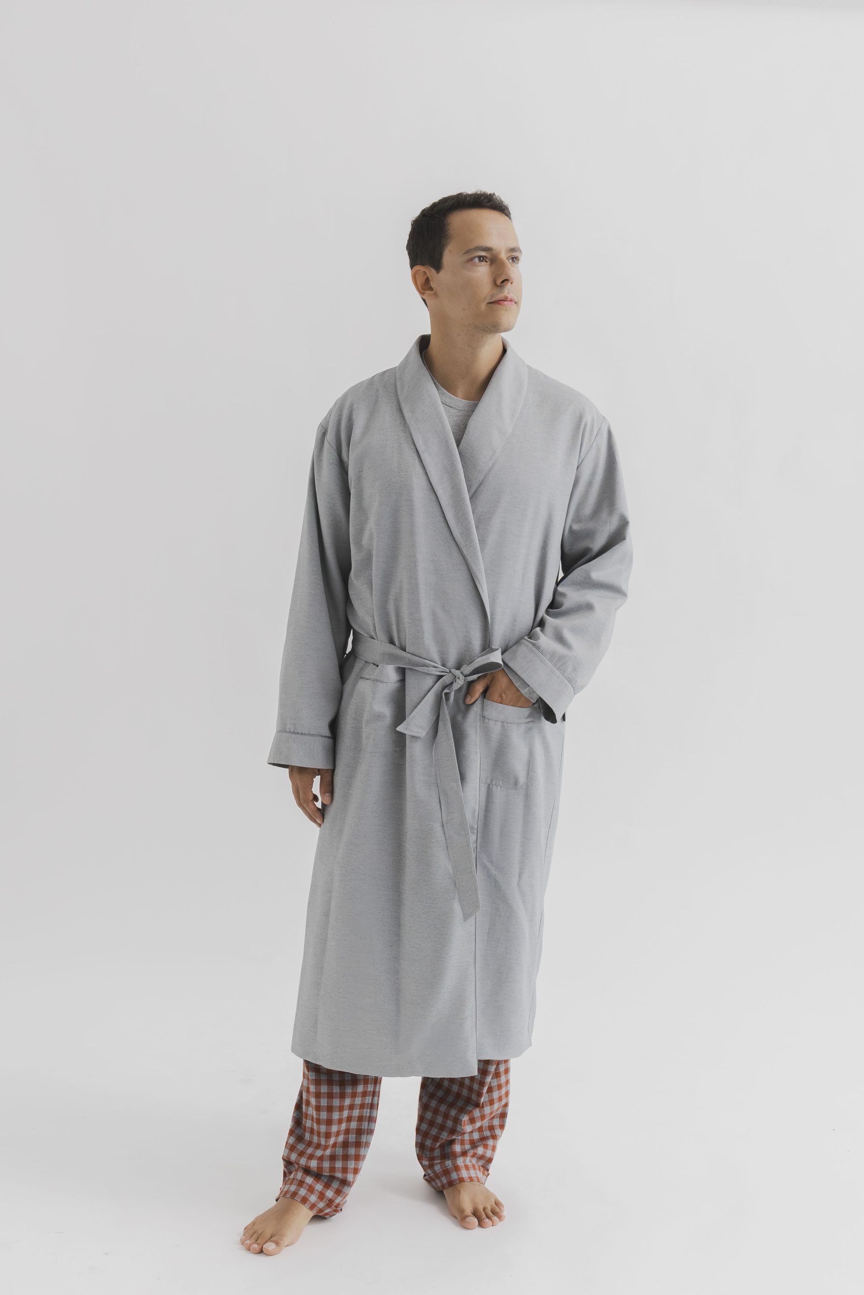 GREY TWILL MEN`S ROBE